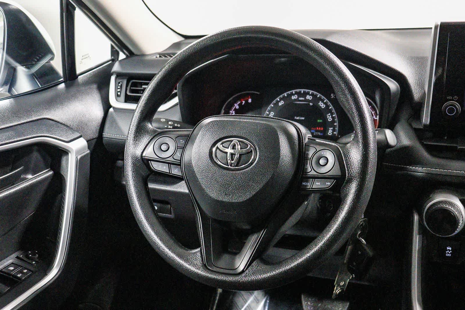 Certified 2025 Toyota RAV4 LE FWD image 17