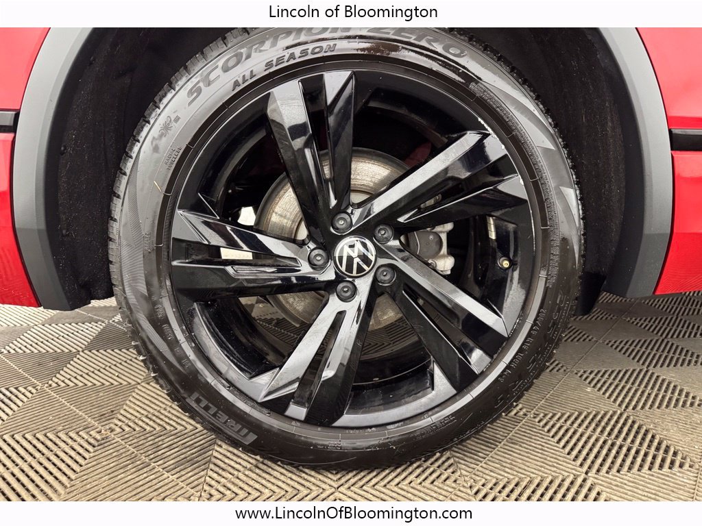 Used 2024 Volkswagen Tiguan SE R-Line AWD/4WD image 21