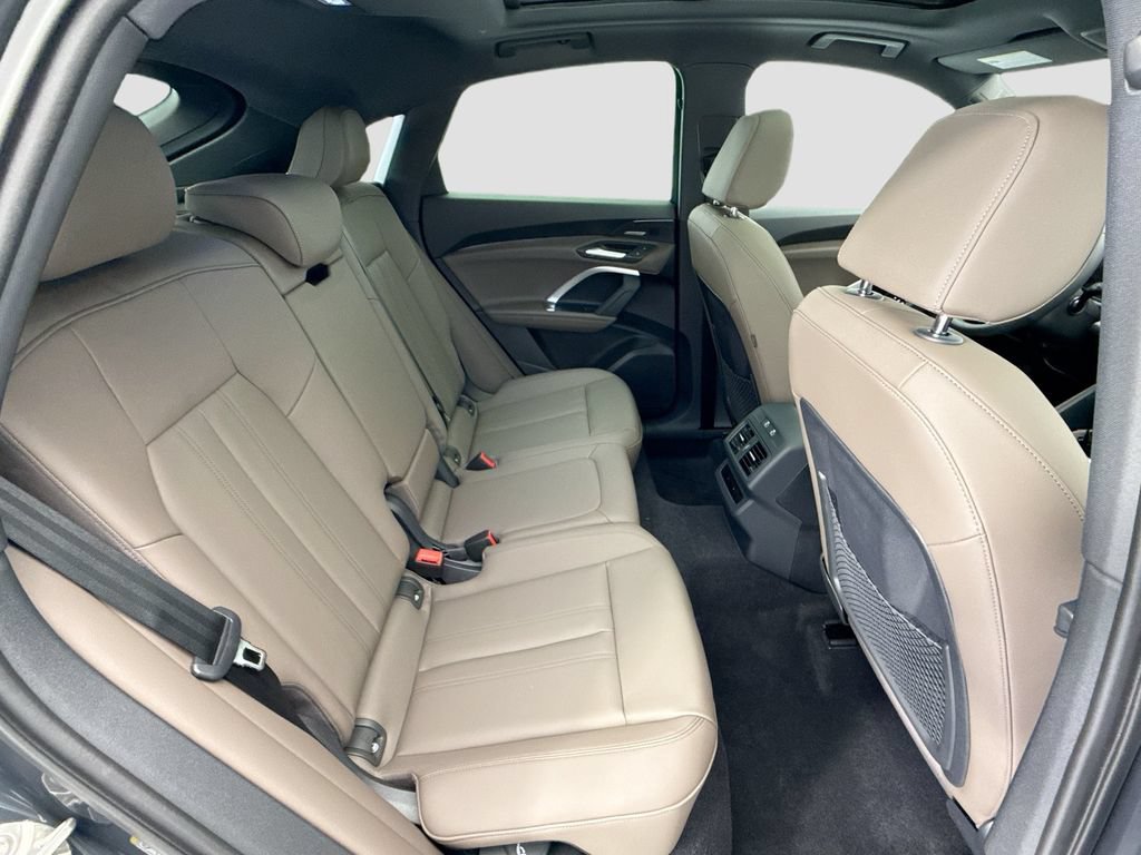 Used 2026 Audi Q5 Premium Plus w/ Premium Plus AWD/4WD image 22