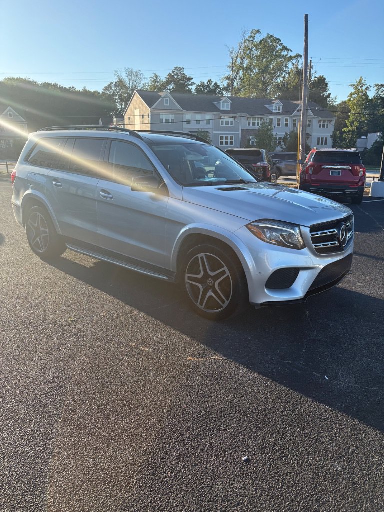 Used 2017 Mercedes-Benz GLS 550 4MATIC image 3