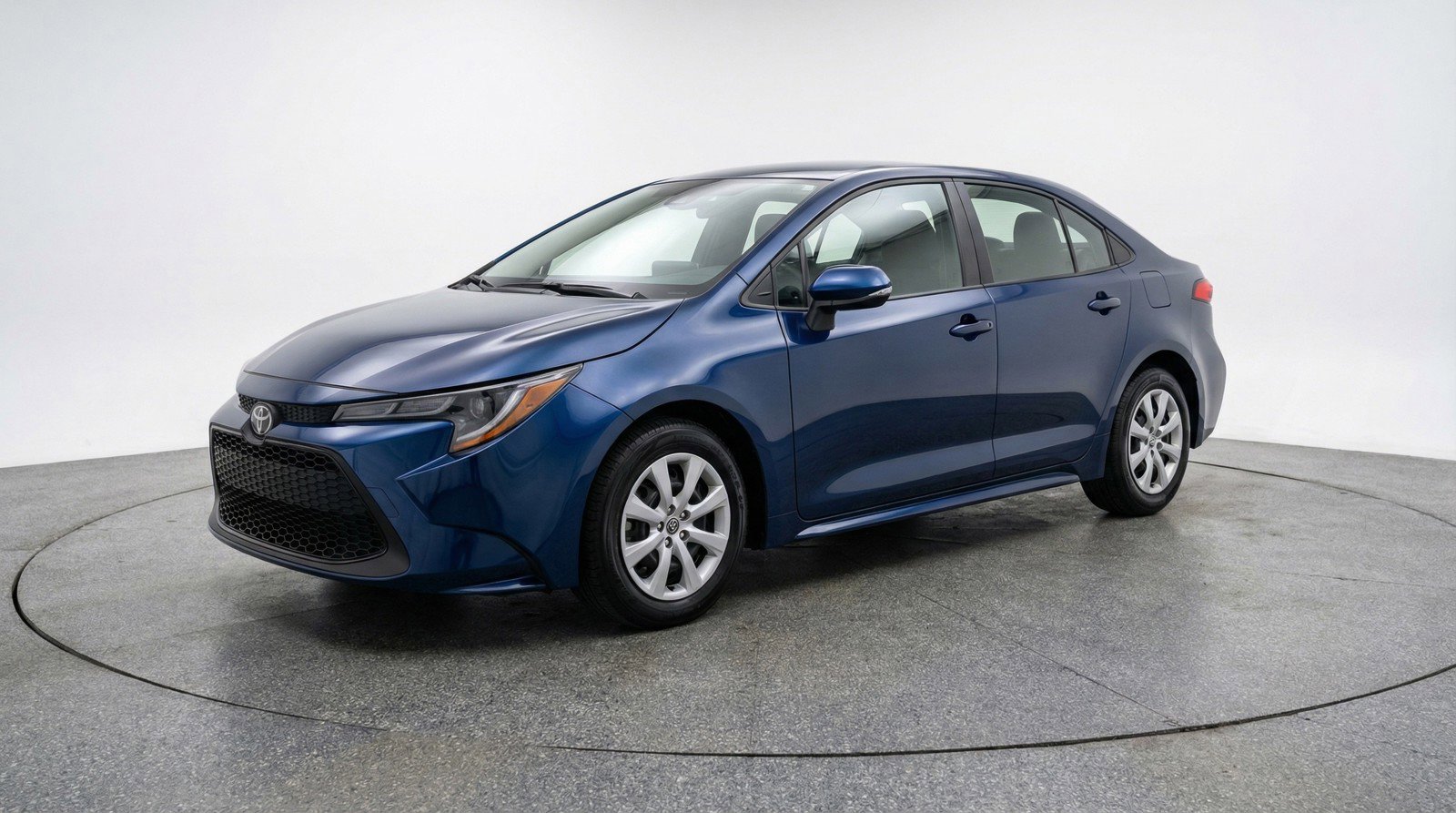 Used 2025 Toyota Corolla LE FWD image 3