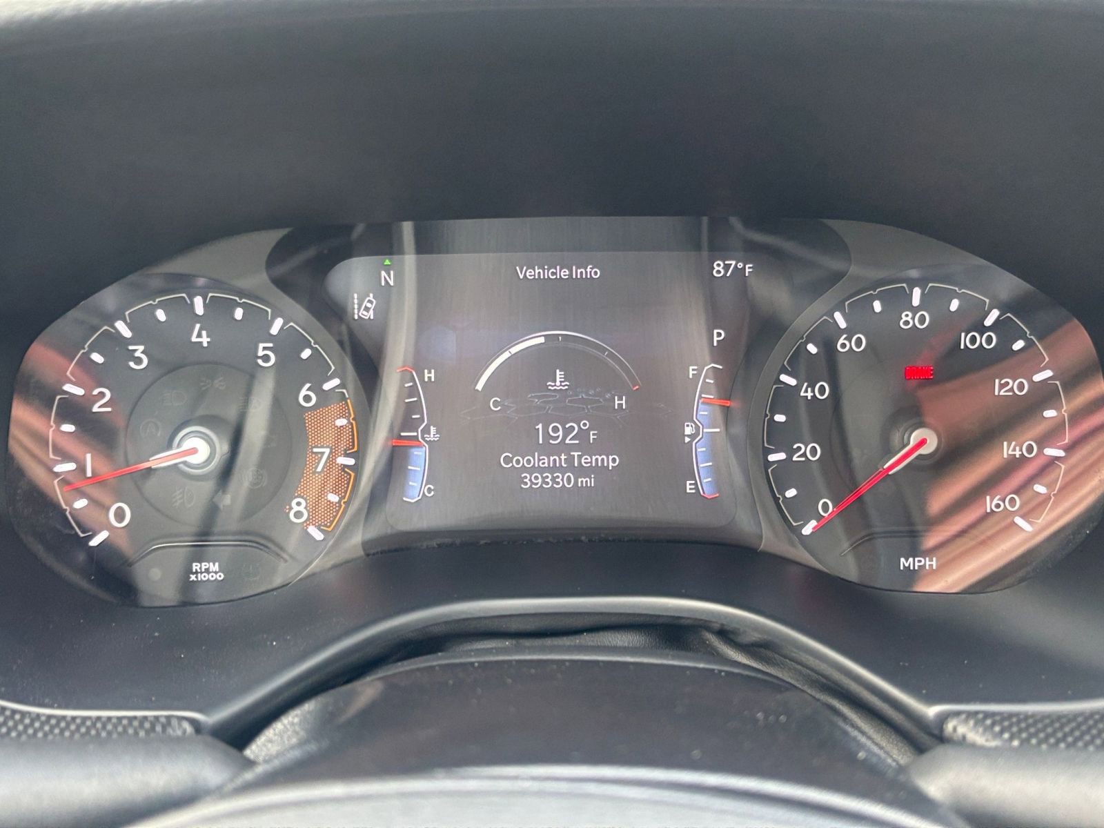 Used 2025 Jeep Compass Trailhawk AWD/4WD image 39