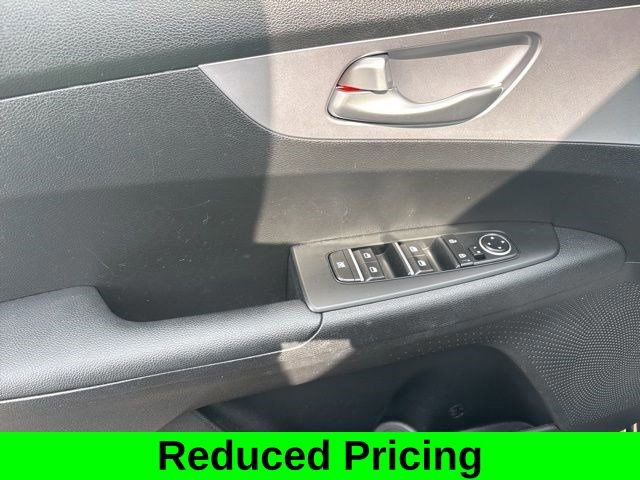 Used 2024 Kia Forte LXS image 12