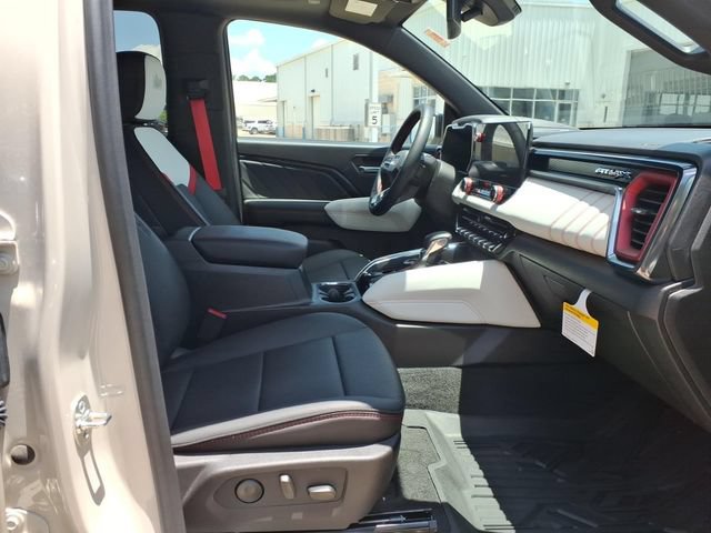 Used 2026 GMC Canyon AT4X w/ AT4X AEV Edition AWD/4WD image 18