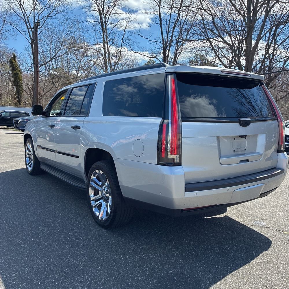 Used 2017 Cadillac Escalade ESV Luxury image 6