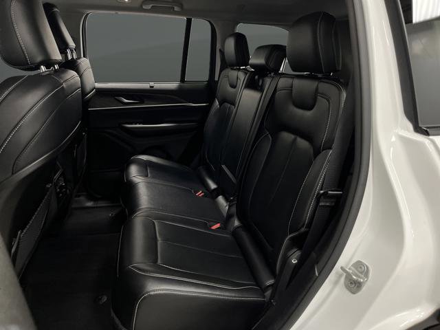 Used 2023 Jeep Grand Cherokee Limited w/ Luxury Tech Group II image 29