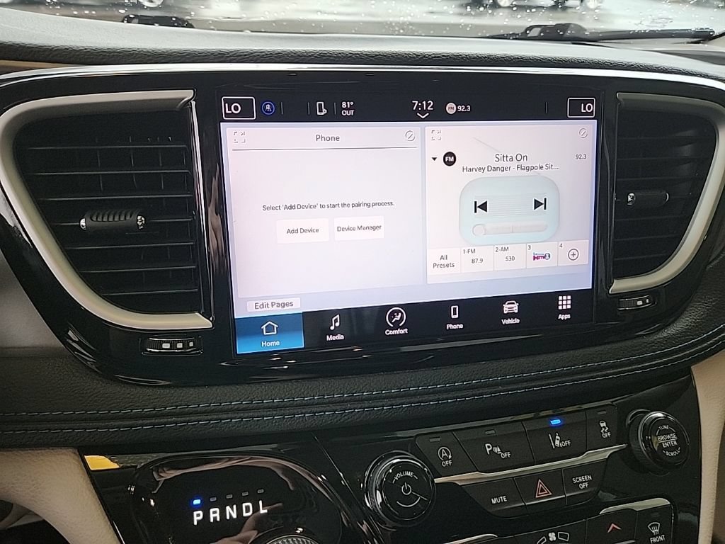 Used 2021 Chrysler Pacifica Touring FWD image 21