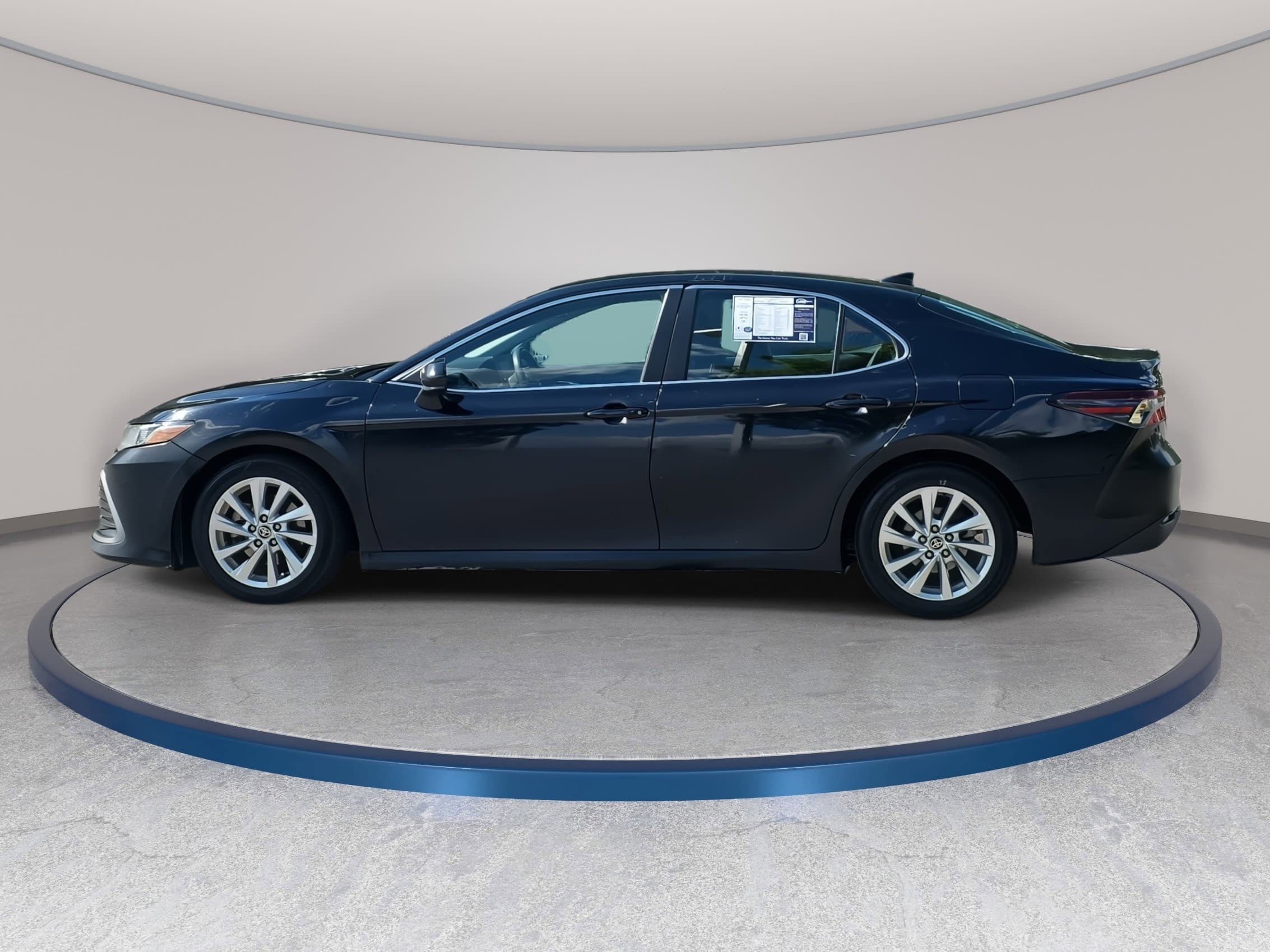 Used 2021 Toyota Camry LE FWD image 8