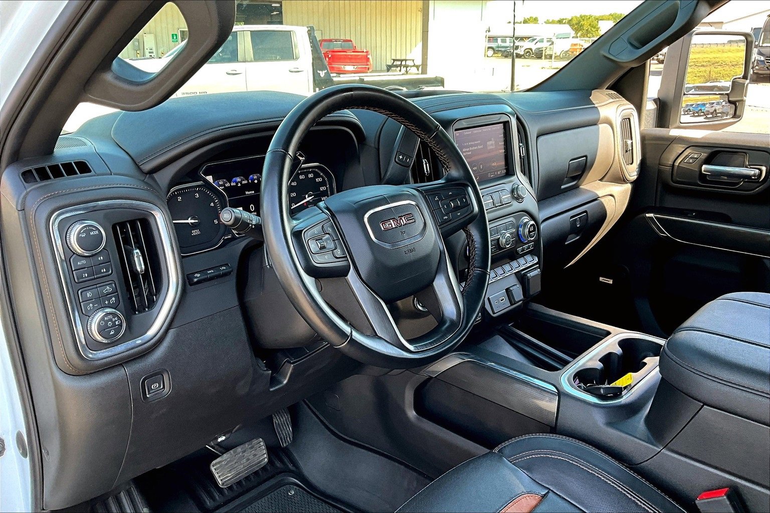 Used 2023 GMC Sierra 2500 AT4 w/ AT4 Premium Plus Package image 13