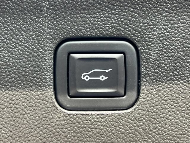 Used 2024 Buick Enclave Essence w/ Experience Buick Package AWD/4WD image 43