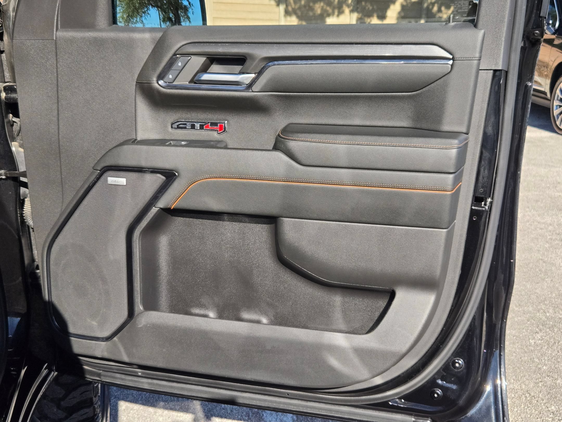 Used 2024 GMC Sierra 1500 AT4 w/ Technology Package AWD/4WD image 28