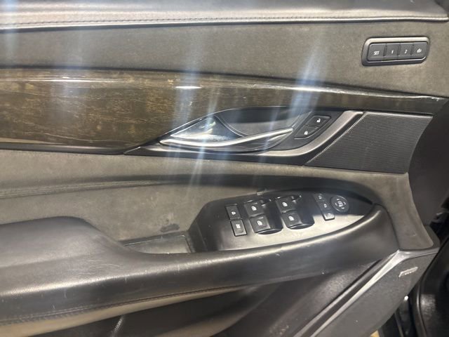 Used 2020 Cadillac Escalade ESV Platinum AWD/4WD image 24