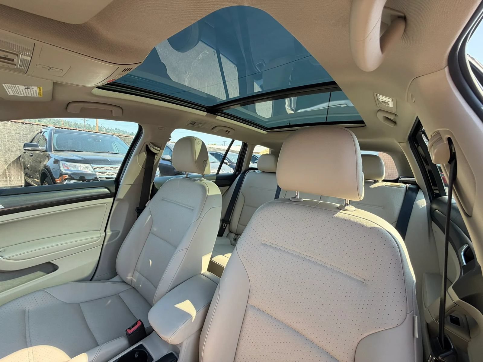 Used 2018 Volkswagen Golf SE FWD image 25