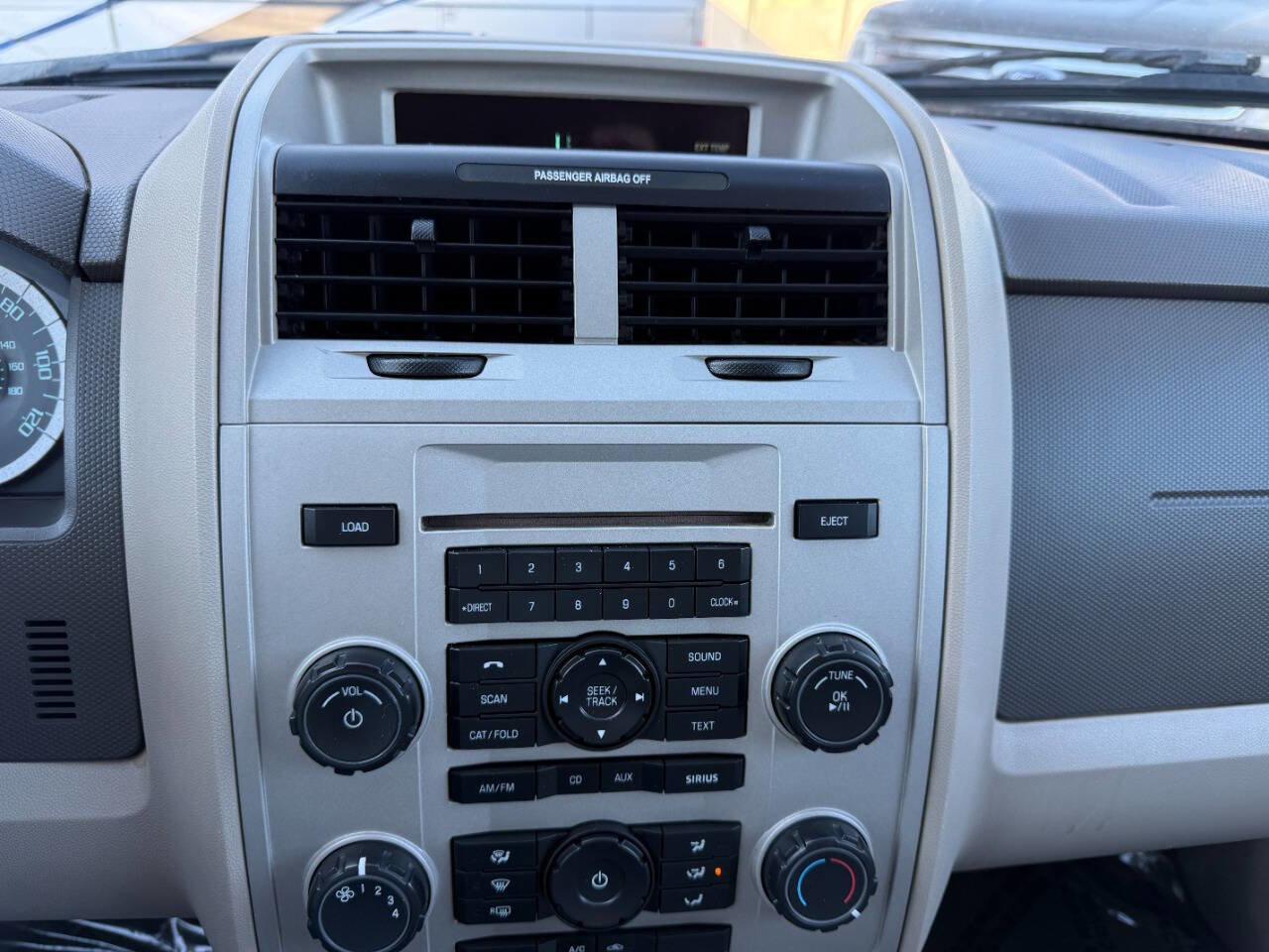 Used 2011 Ford Escape XLT image 36