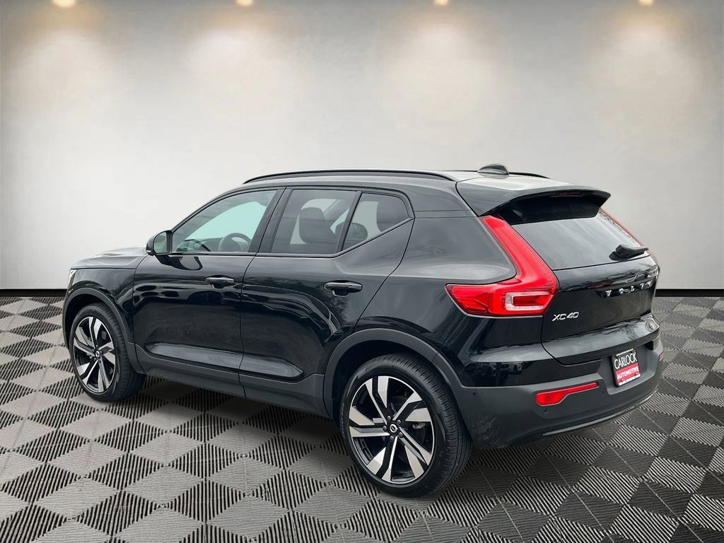 Used 2025 Volvo XC40 B5 Plus w/ Protection Package Premier image 5