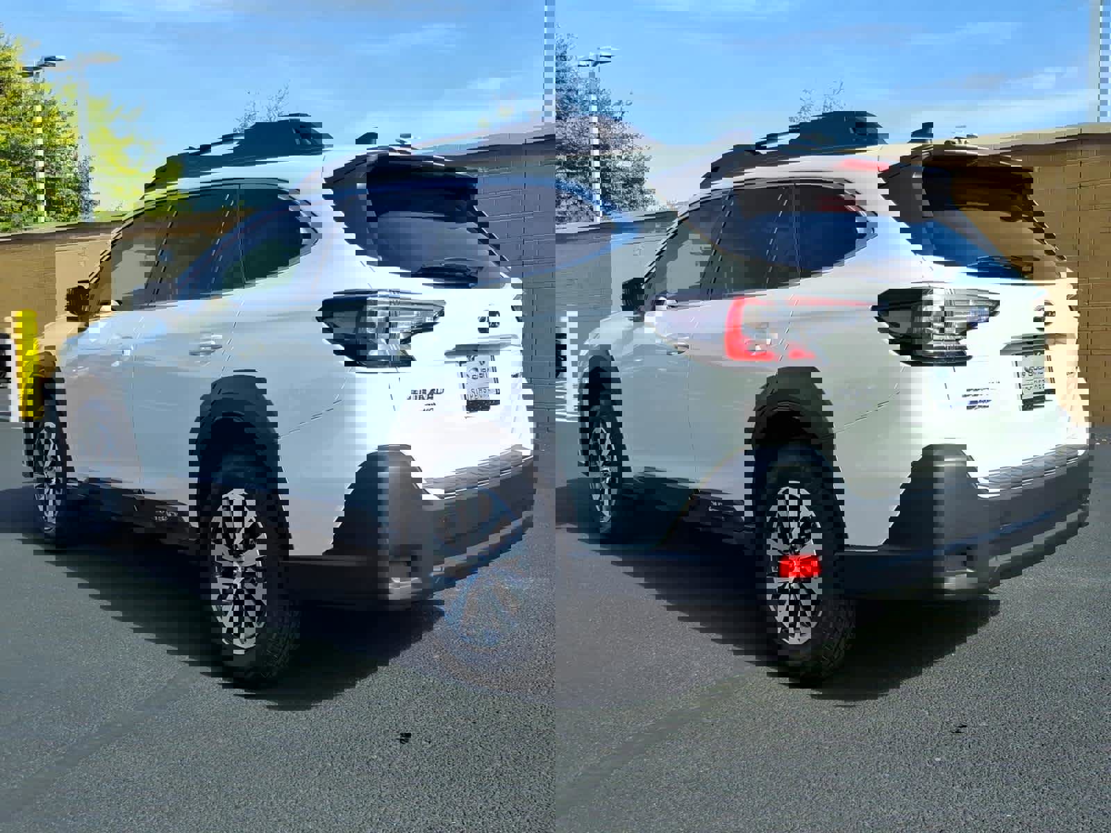 Certified 2025 Subaru Outback Premium w/ Popular Package #1A image 5