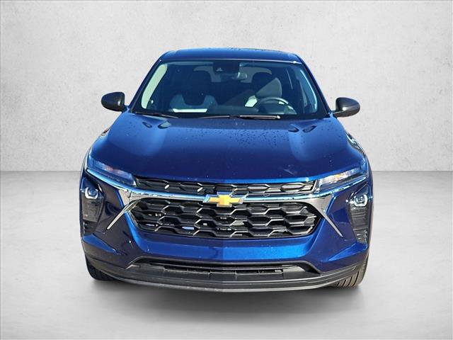 Used 2024 Chevrolet Trax LS image 2