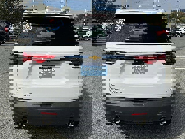 Used 2023 Chevrolet Traverse LT image 4