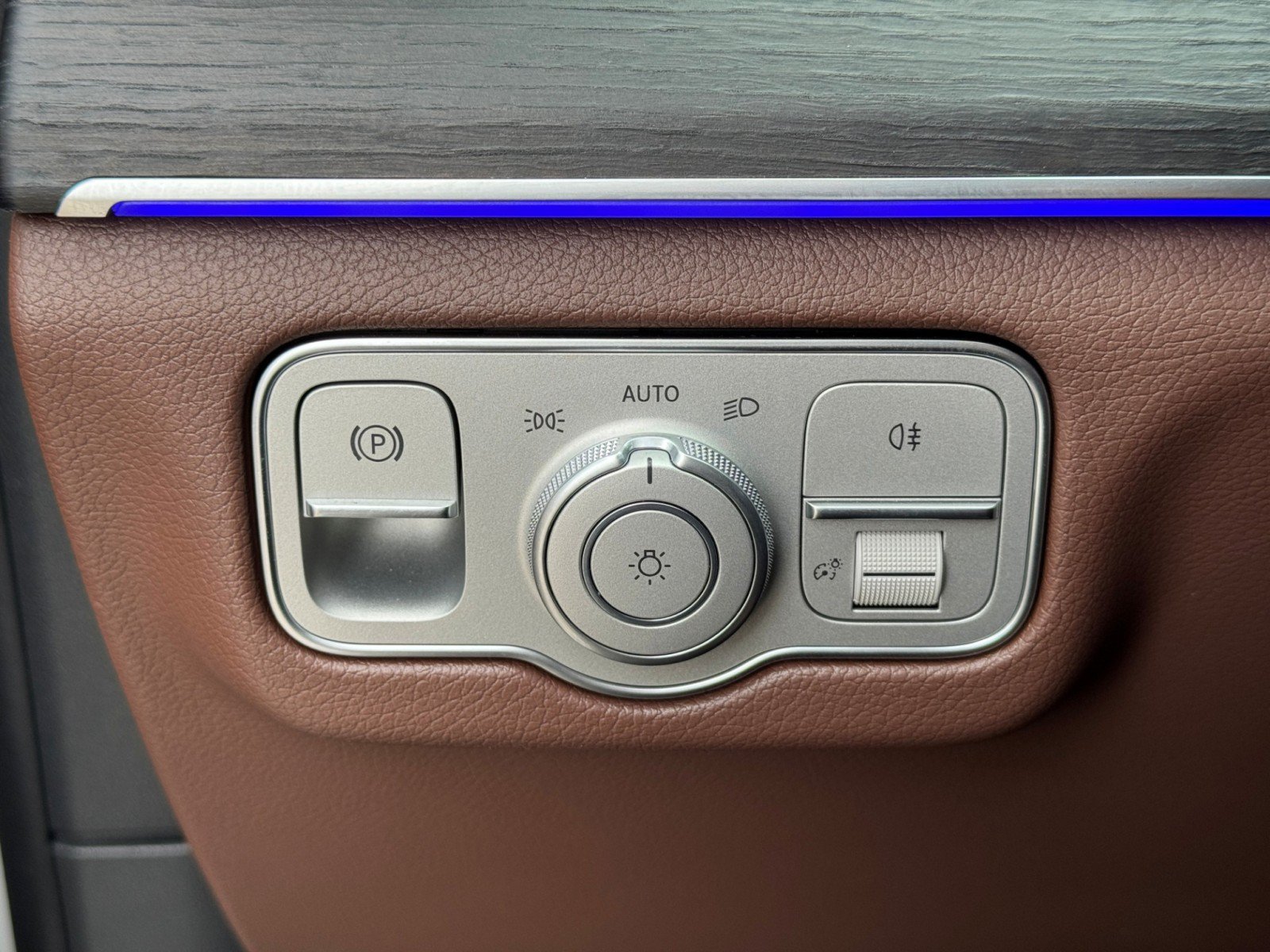 Used 2026 Mercedes-Benz GLS 580 4MATIC w/ Night Package image 19