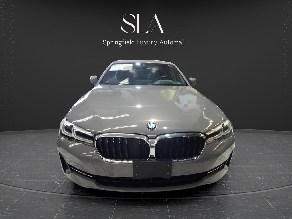 Used 2022 BMW 540i xDrive w/ M Sport Package AWD/4WD image 2