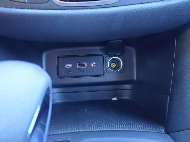 Certified 2024 Chevrolet Equinox LT FWD image 30