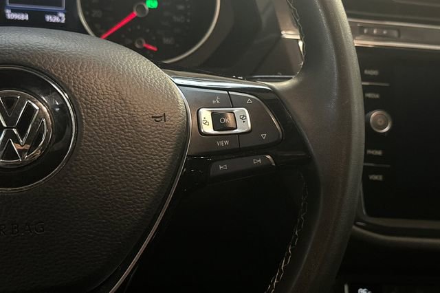 Used 2021 Volkswagen Tiguan SE image 31