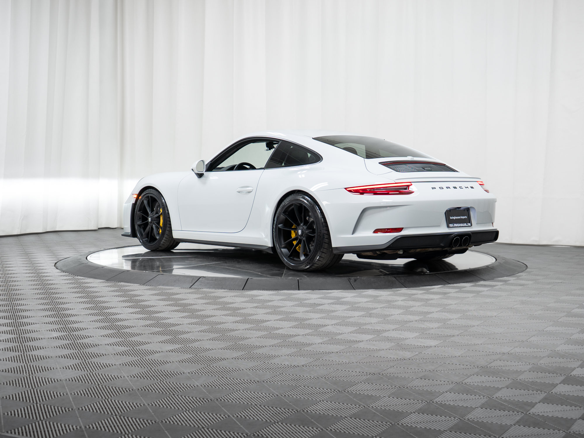 Certified 2018 Porsche 911 GT3 RWD image 42