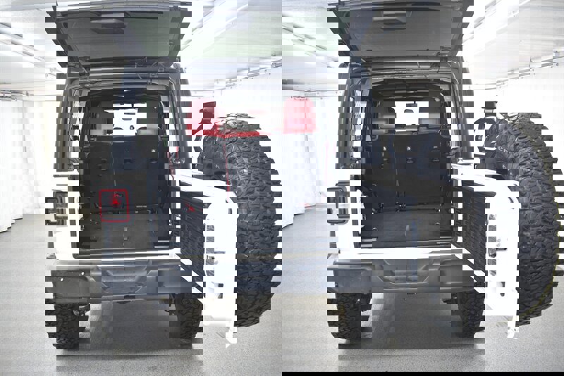 Used 2018 Jeep Wrangler Unlimited Sport S image 31