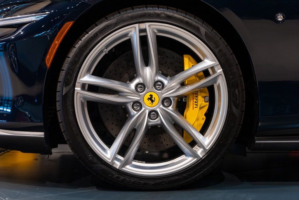 Certified 2024 Ferrari Roma Spider RWD image 13
