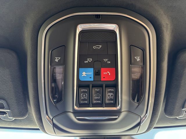 Used 2025 Jeep Grand Cherokee L Summit image 15