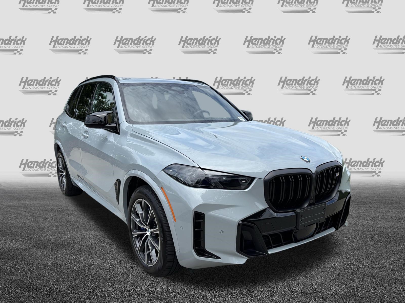 Certified 2025 BMW X5 M60i AWD/4WD image 2