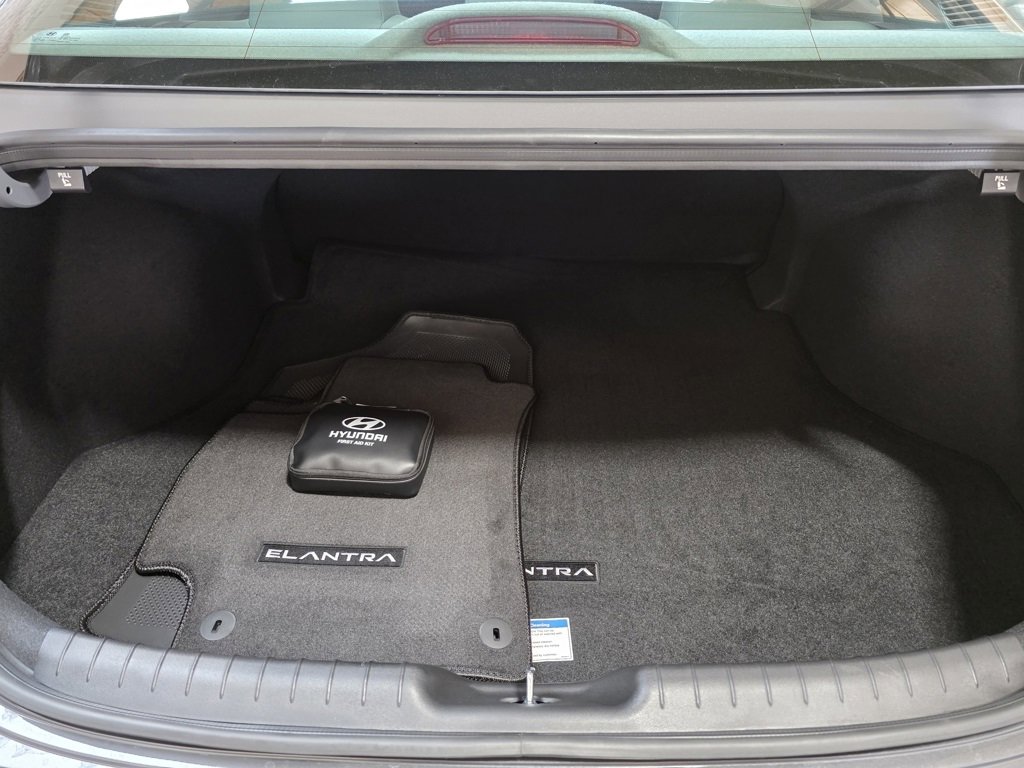 New 2026 Hyundai Elantra SEL Sport image 13