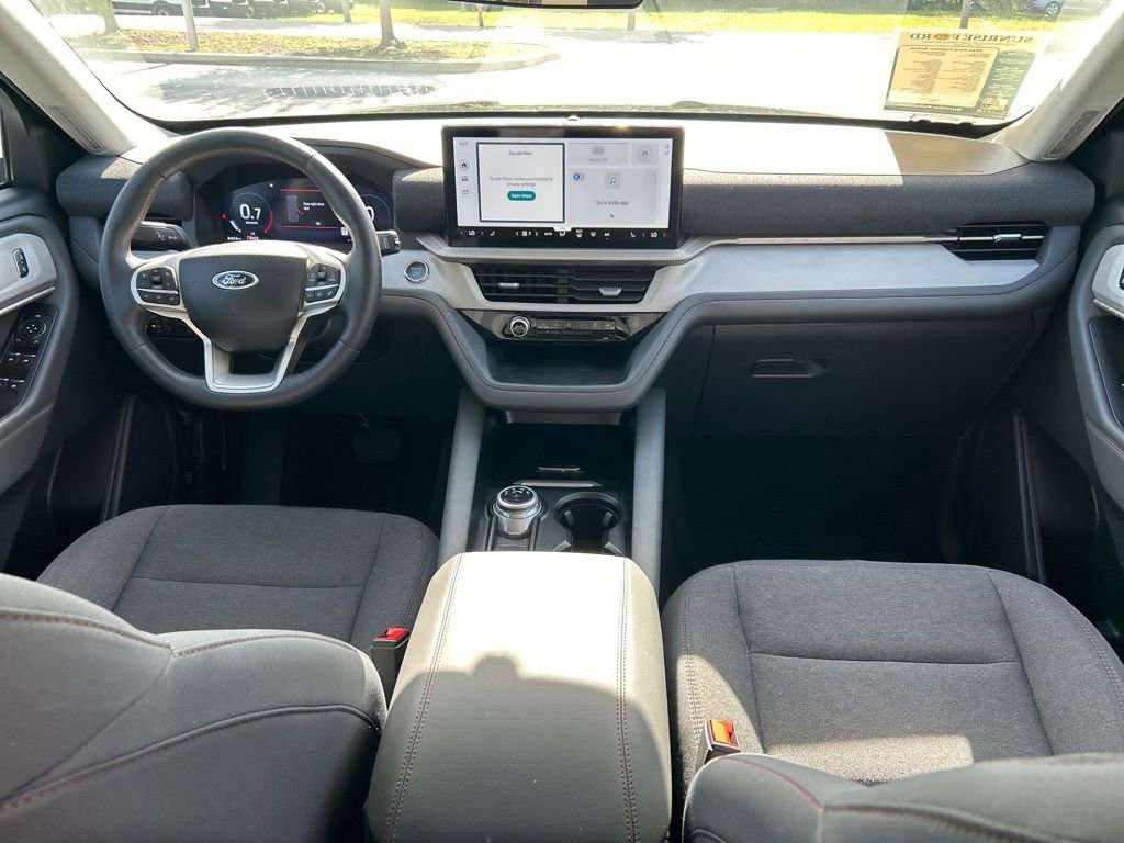 Used 2025 Ford Explorer Active RWD image 10