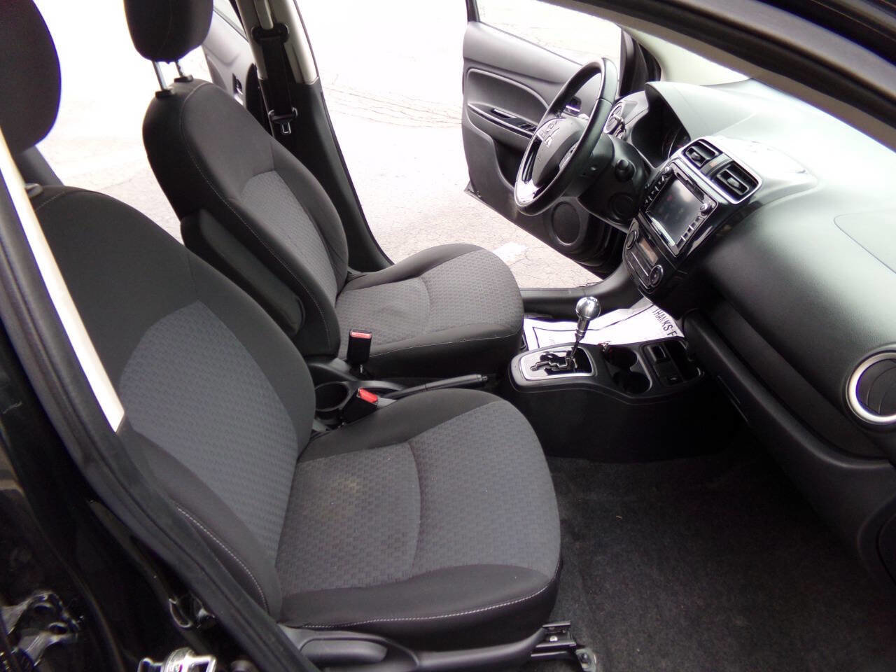 Used 2019 Mitsubishi Mirage SE image 27