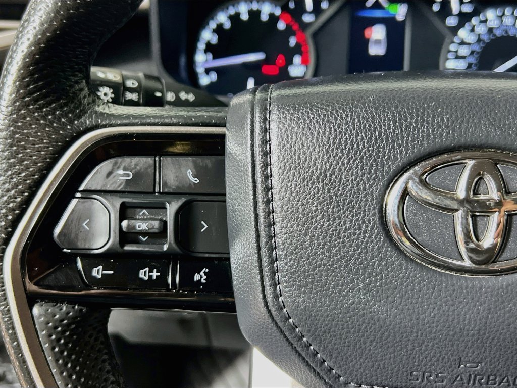 Used 2023 Toyota Tundra Limited AWD/4WD image 16