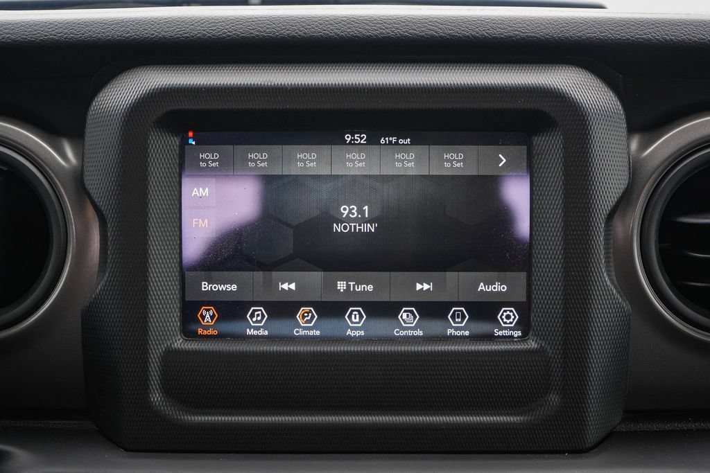 Used 2022 Jeep Gladiator Sport AWD/4WD image 16