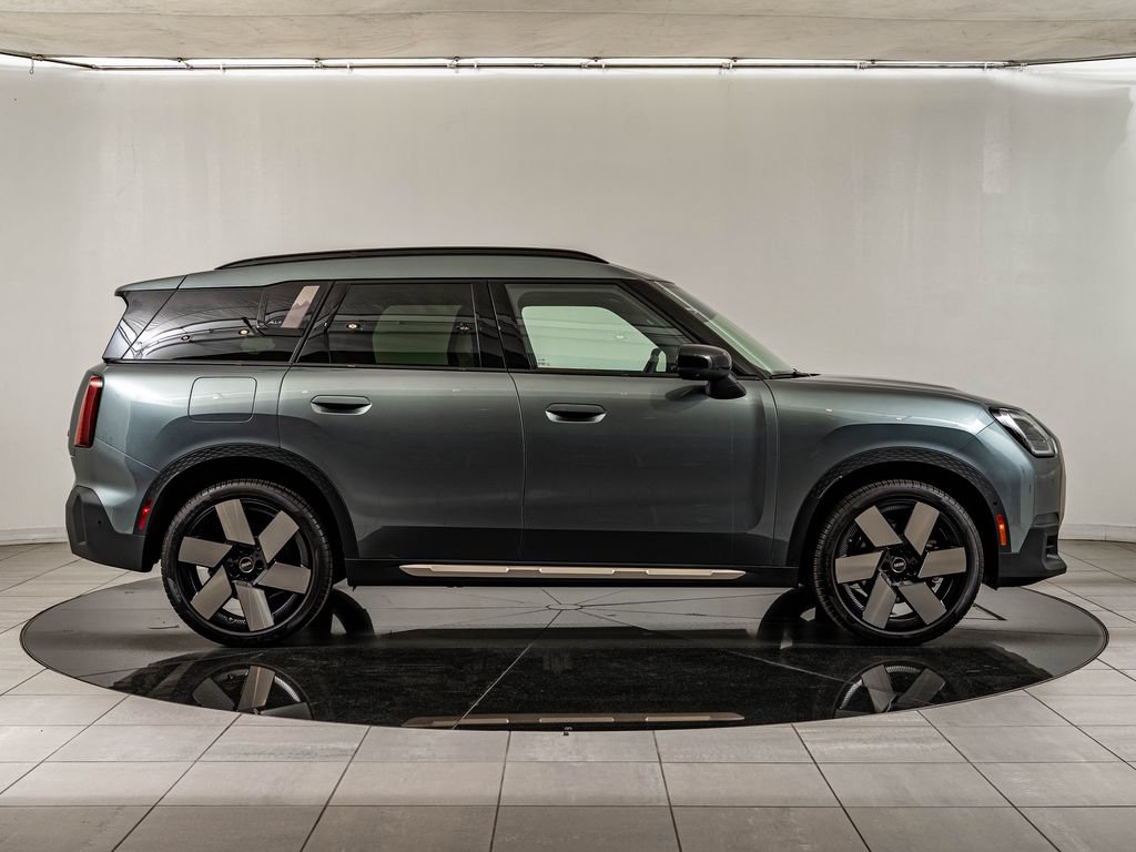 Certified 2025 MINI Cooper Countryman S w/ Comfort Package Max AWD/4WD image 4