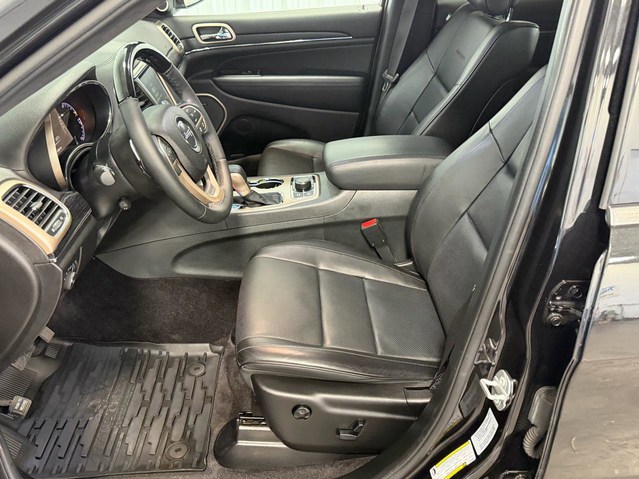 Used 2016 Jeep Grand Cherokee Summit w/ Platinum Series Group AWD/4WD image 26