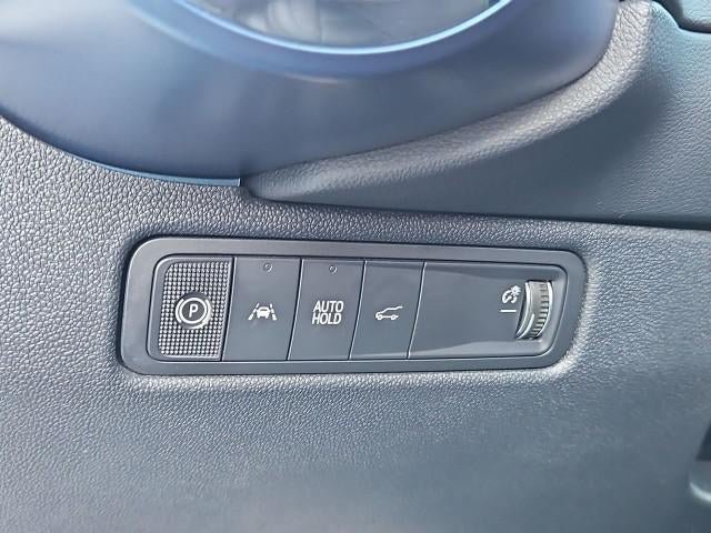 Used 2026 Chevrolet Equinox EV LT w/ Convenience Package II FWD image 17