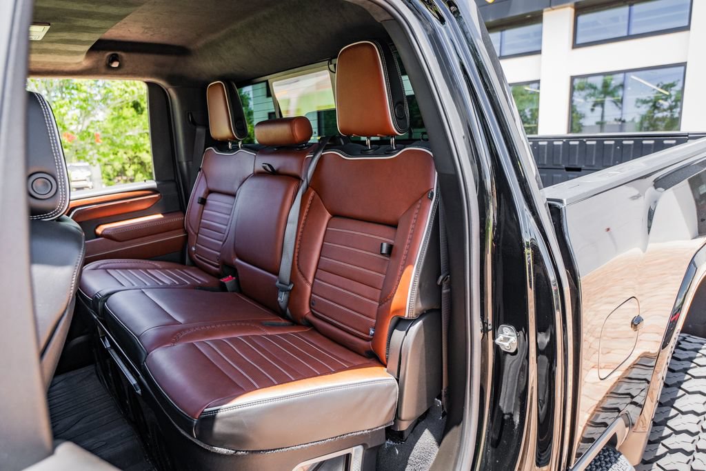 Used 2024 GMC Sierra 3500 Denali Ultimate AWD/4WD image 47