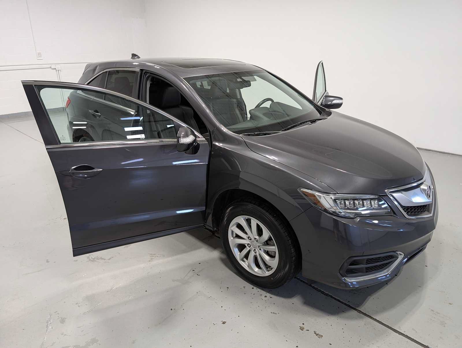 Used 2016 Acura RDX AWD w/ Technology Package image 16