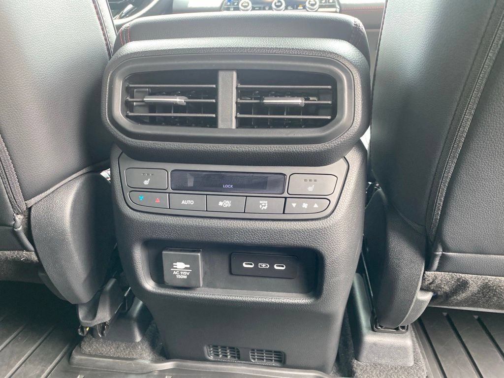 Used 2025 Honda Pilot Black Edition image 51