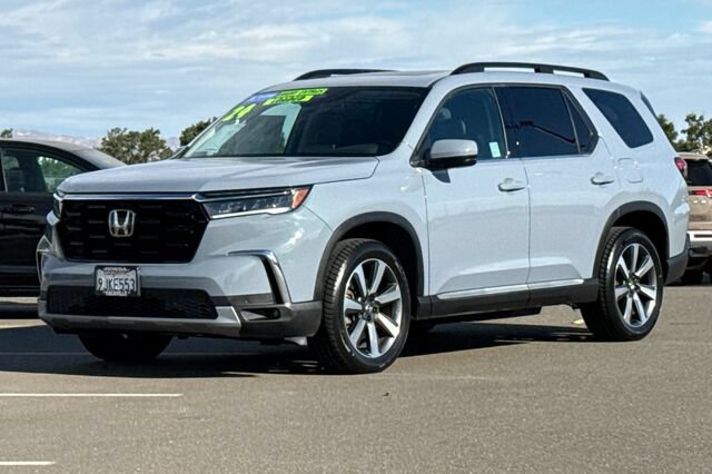 Certified 2024 Honda Pilot Touring image 8