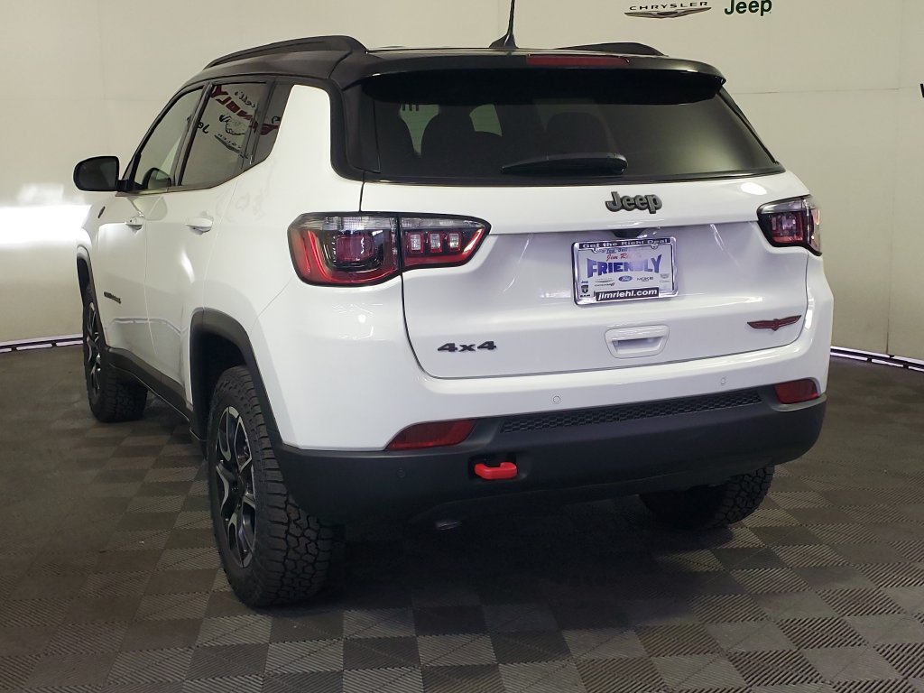 New 2026 Jeep Compass Trailhawk AWD/4WD image 4