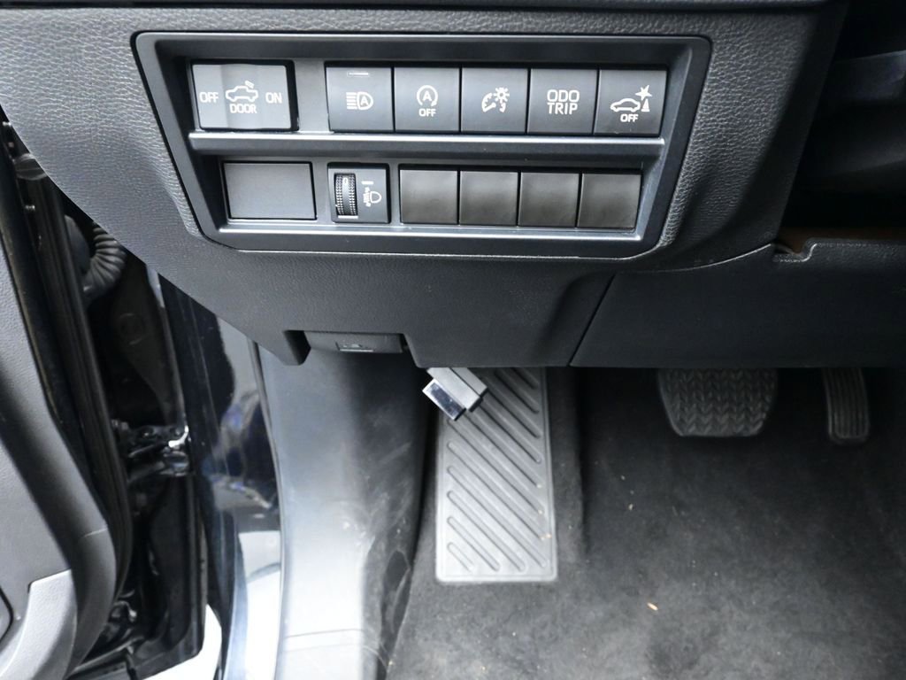 Used 2022 Toyota Tundra Limited image 16