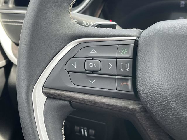 Used 2023 Jeep Grand Cherokee Limited AWD/4WD image 28