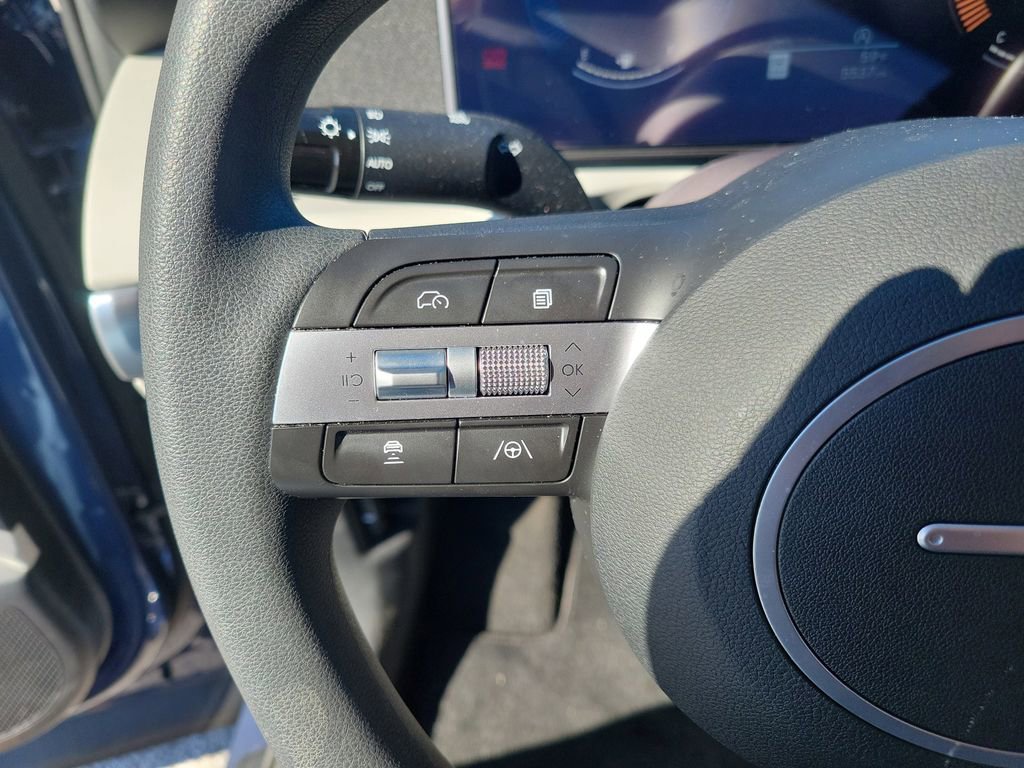 Used 2025 Hyundai Tucson SE image 25