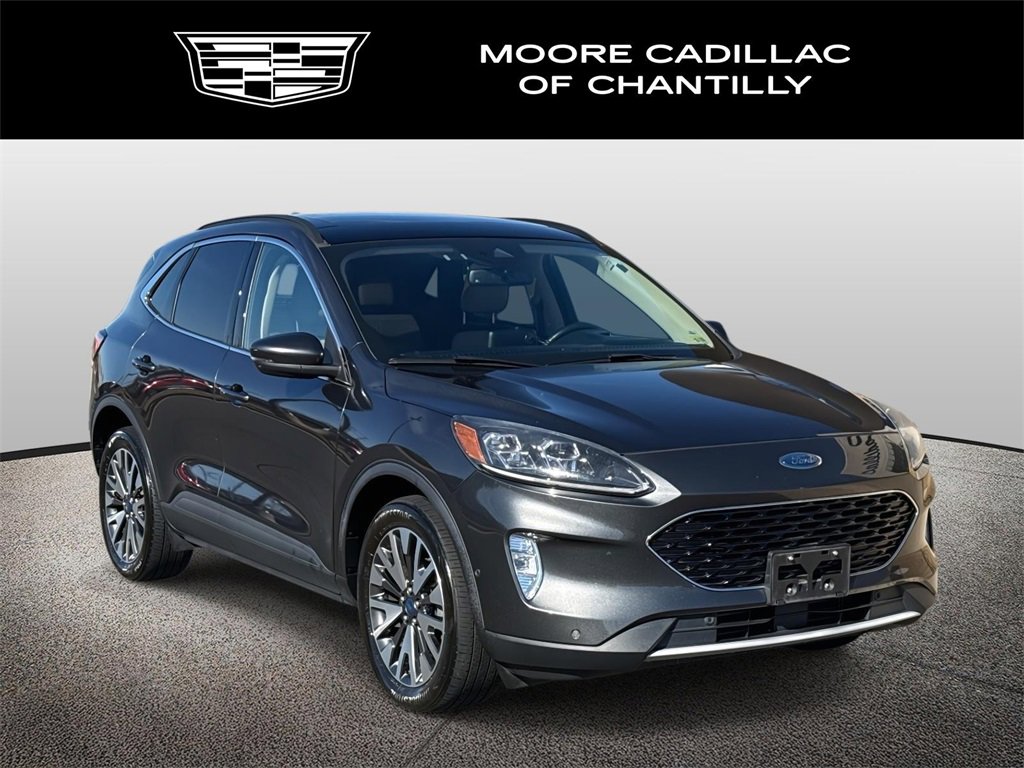 Used 2020 Ford Escape Titanium image 1