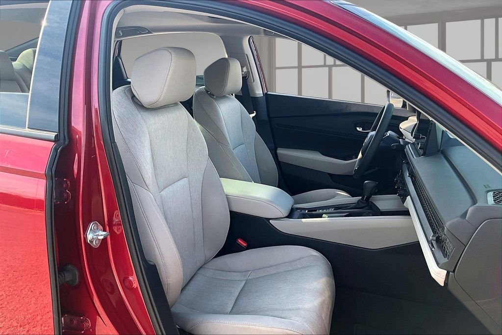 Certified 2024 Honda Accord EX image 28