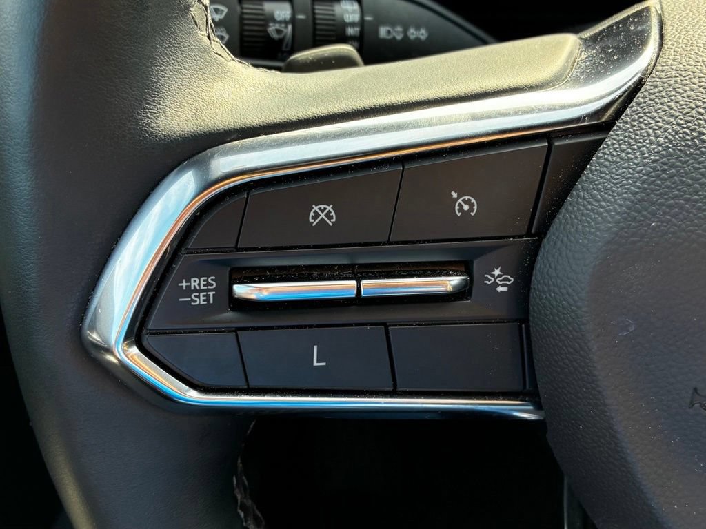 Used 2025 Chevrolet Equinox LT w/ Safety and Technology Package AWD/4WD image 11